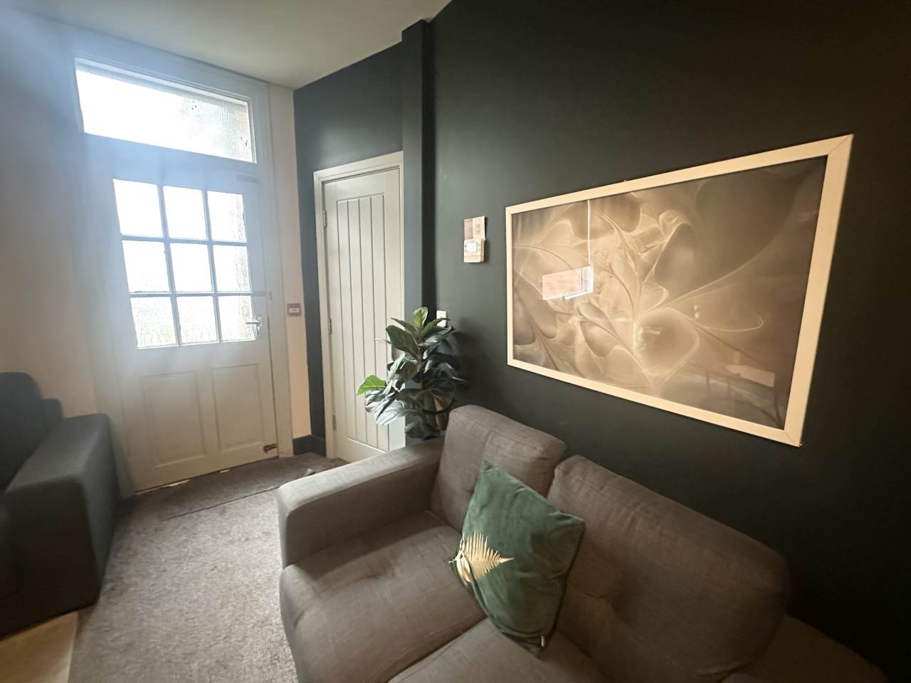 Room Beechwood Road in Leeds