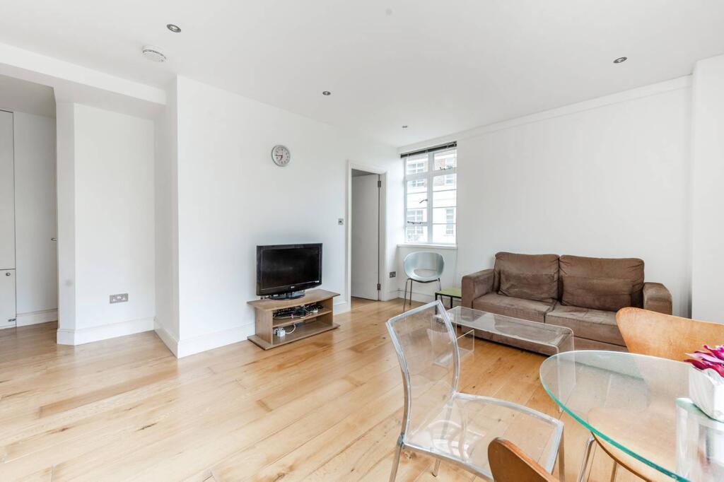 Flat Sloane Avenue in Greater London
