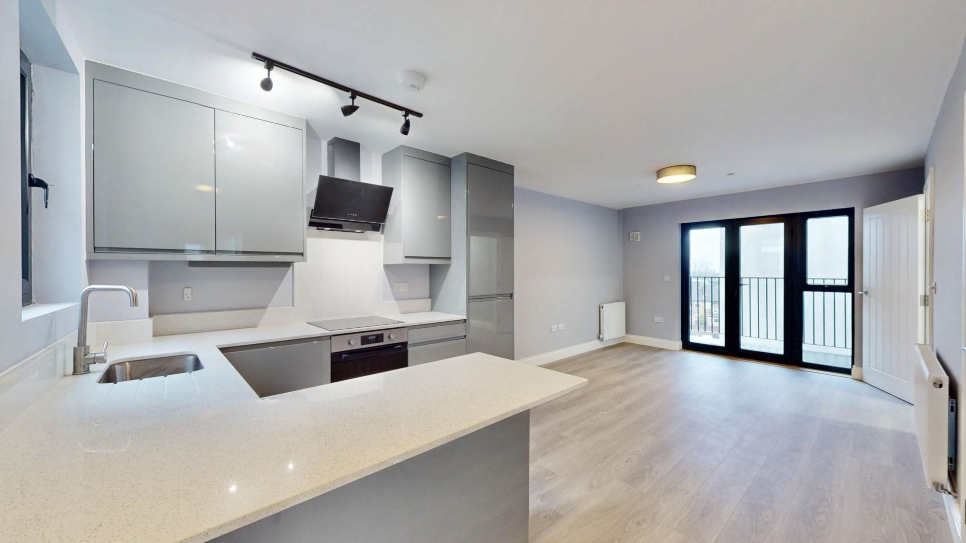 Flat Hanworth Road in Greater London