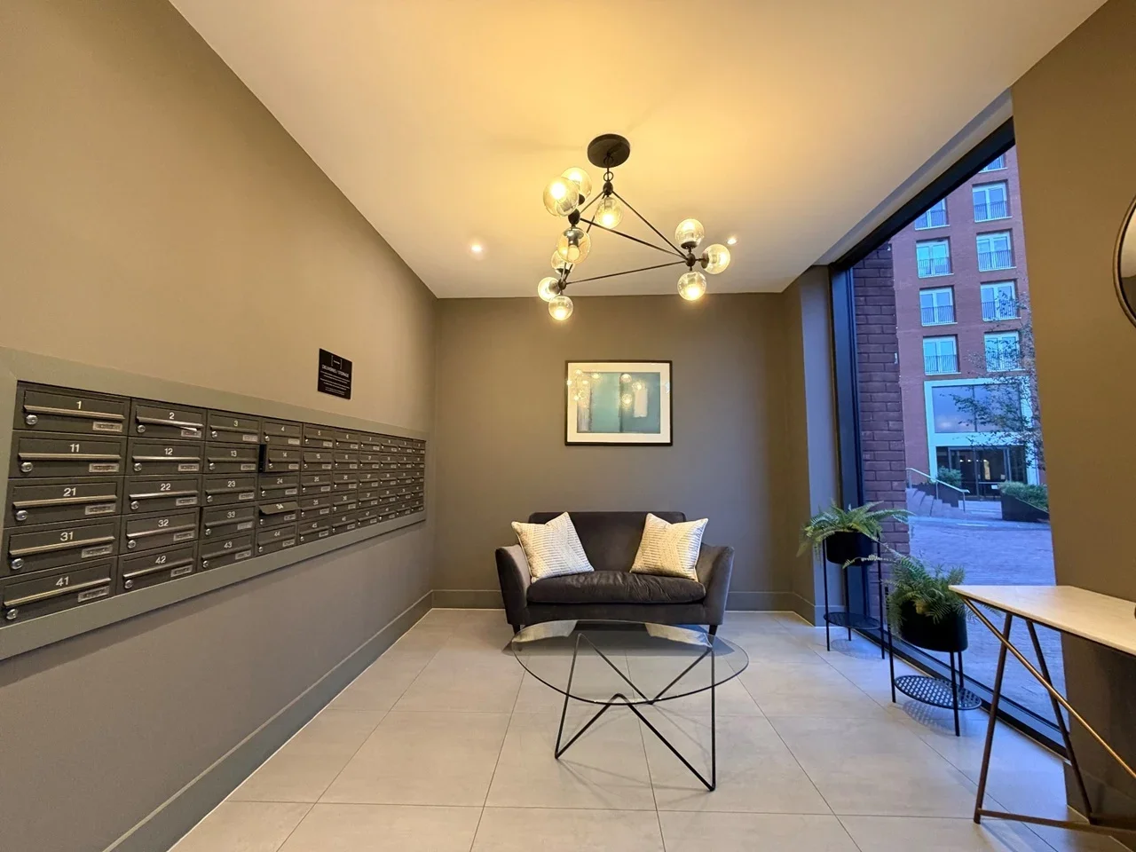 Flat Exchange Gardens in Greater London