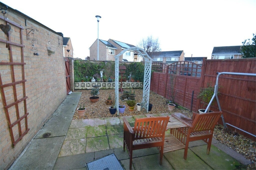 House Pine Tree Close in Bridgwater