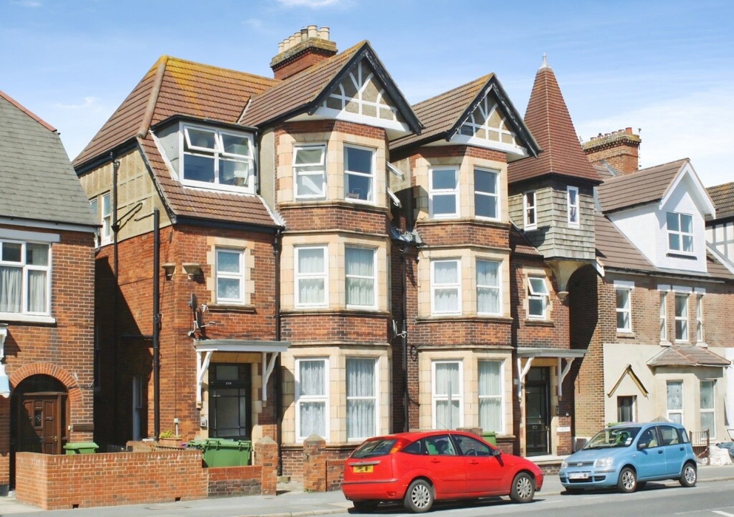 Flat Cheriton Road in Folkestone and Hythe District