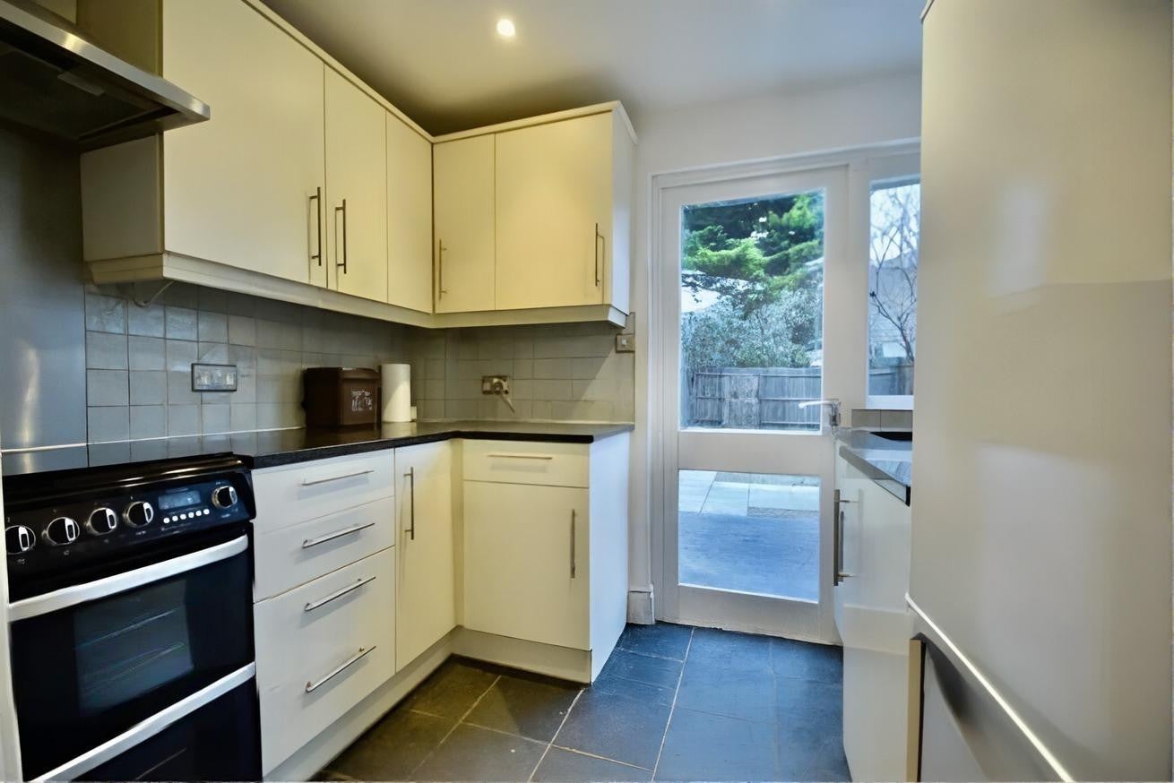House Hotham Road in Greater London