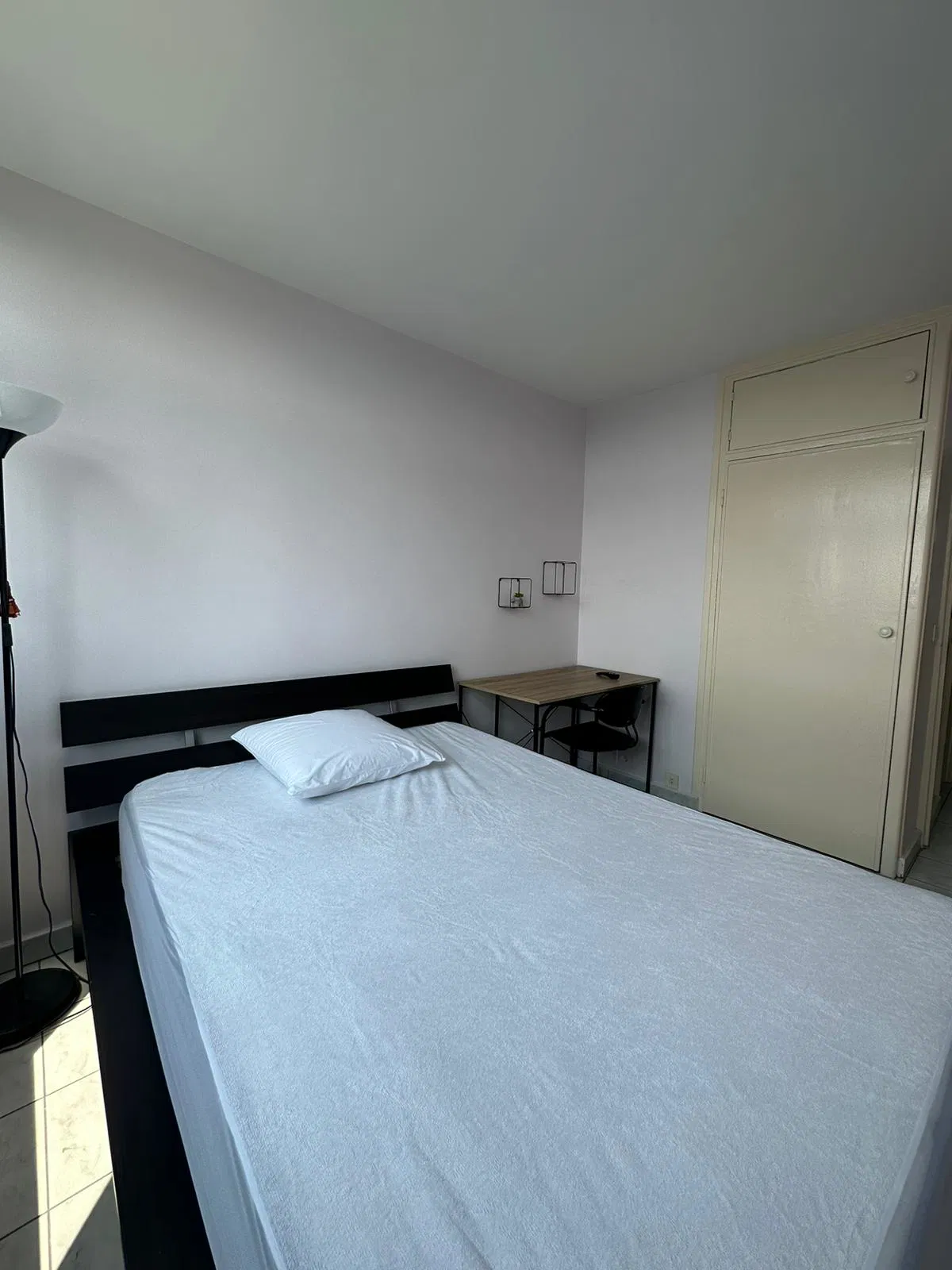Chambre Résidence du Petit Bourg à Évry