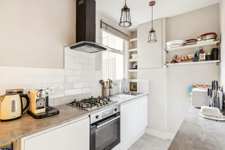 Flat Coverton Road in Greater London