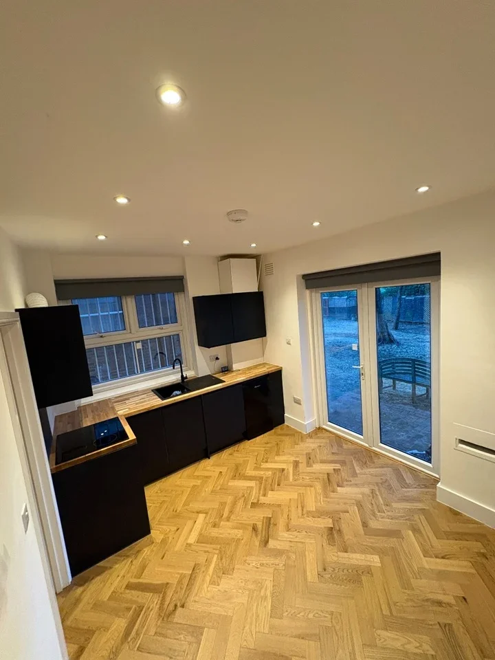 Flat Devonshire Road in Greater London