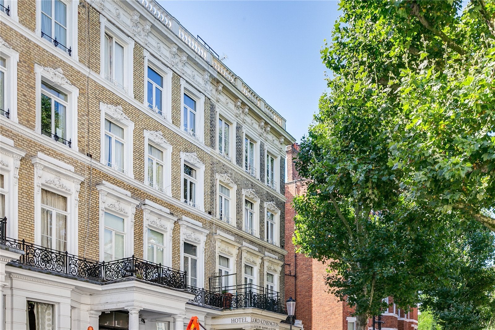 Flat Trebovir Road in Greater London