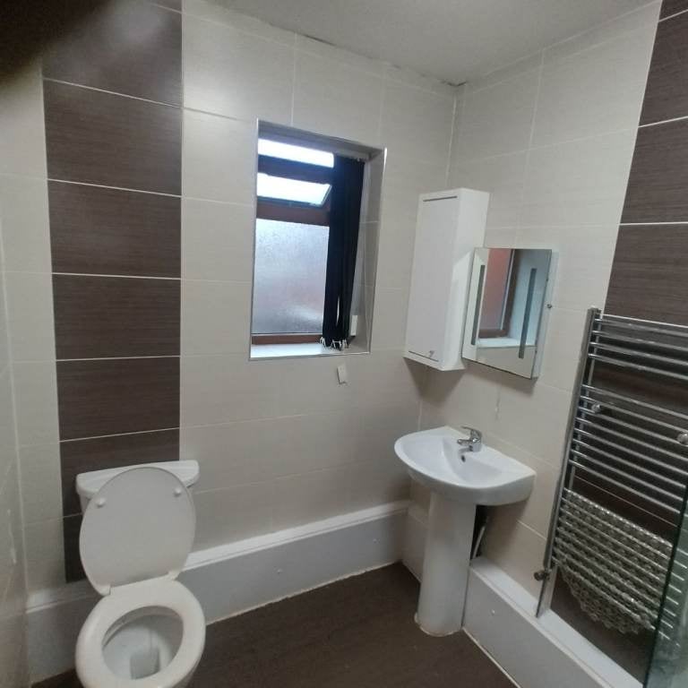 Room Lawrence Street in Padiham