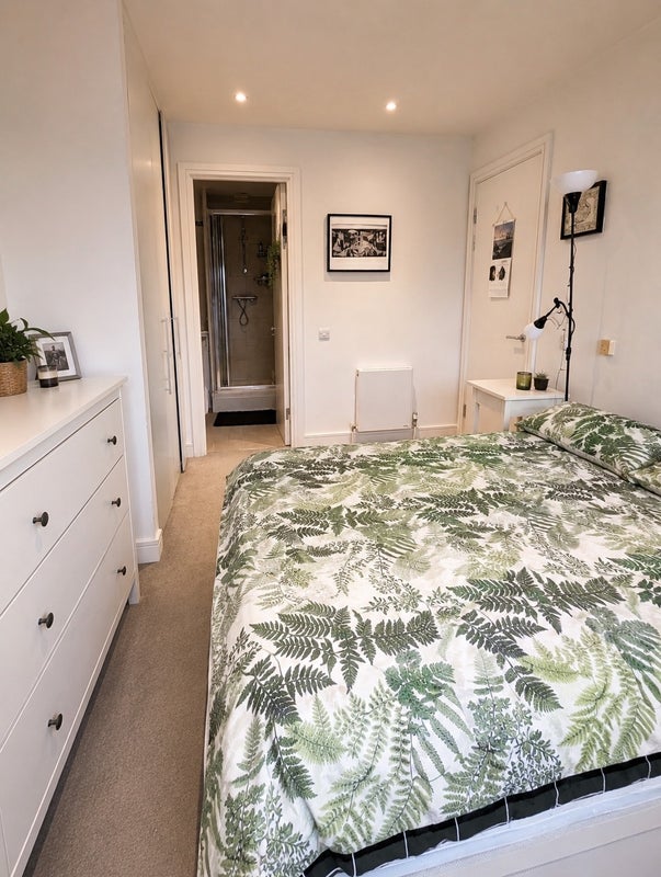 Room Upper Richmond Road in Greater London