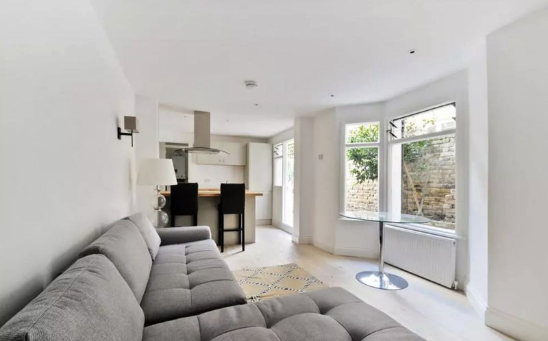 Room Messina Avenue in Greater London