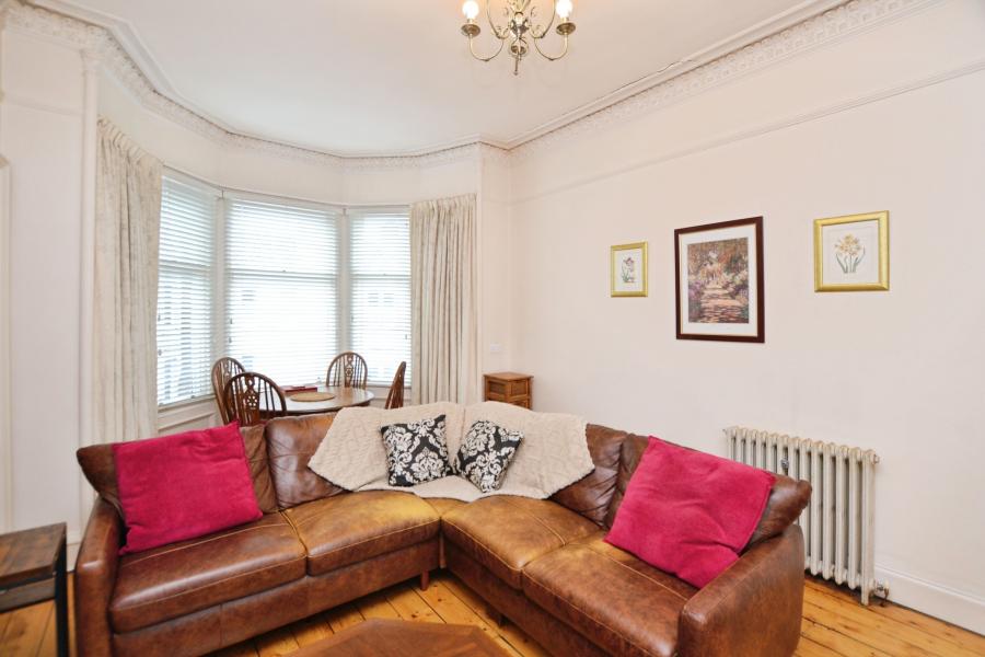 Flat Comely Bank Place in City of Edinburgh