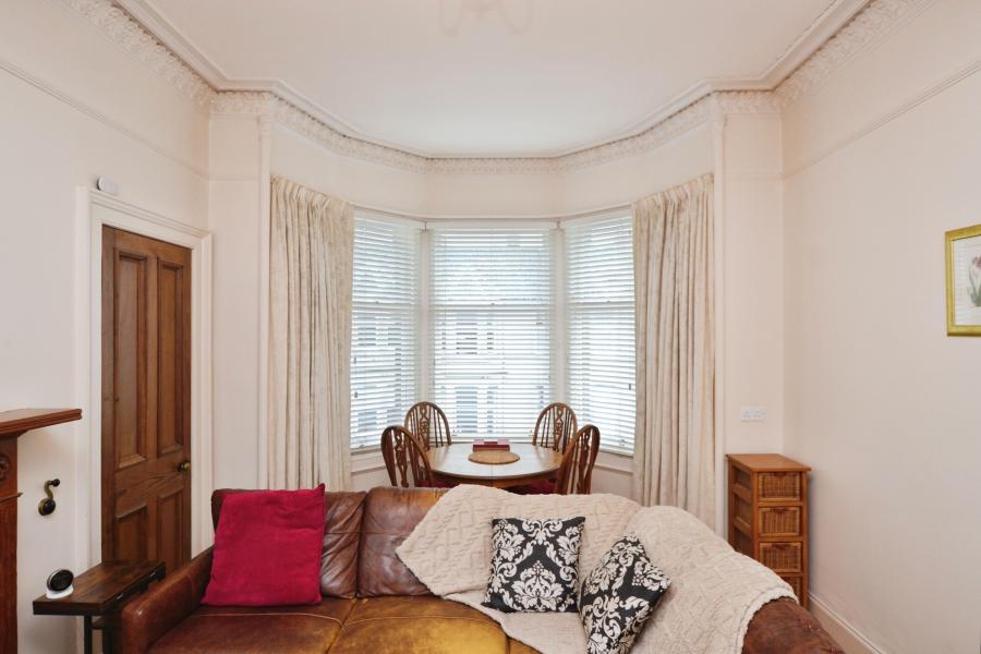 Flat Comely Bank Place in City of Edinburgh