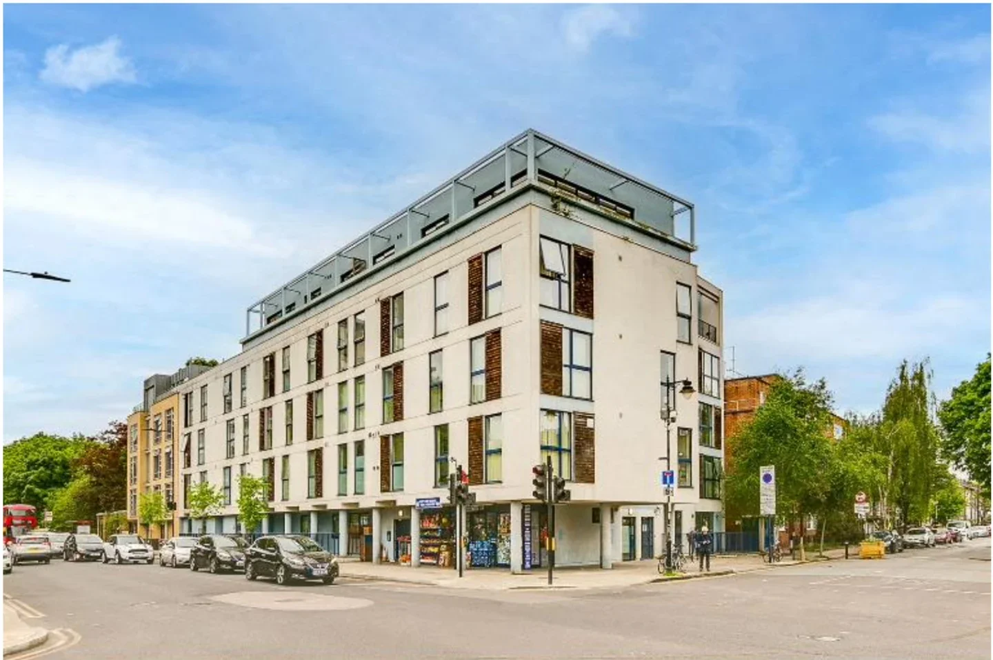 Flat Downham Road in Greater London