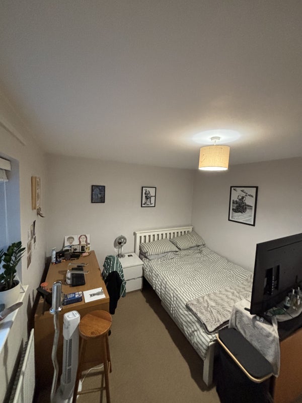 Room Matthias Road in Greater London