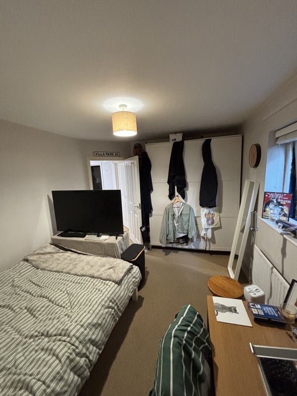 Room Matthias Road in Greater London
