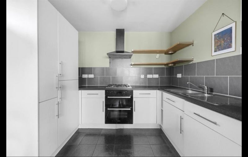Room Matthias Road in Greater London