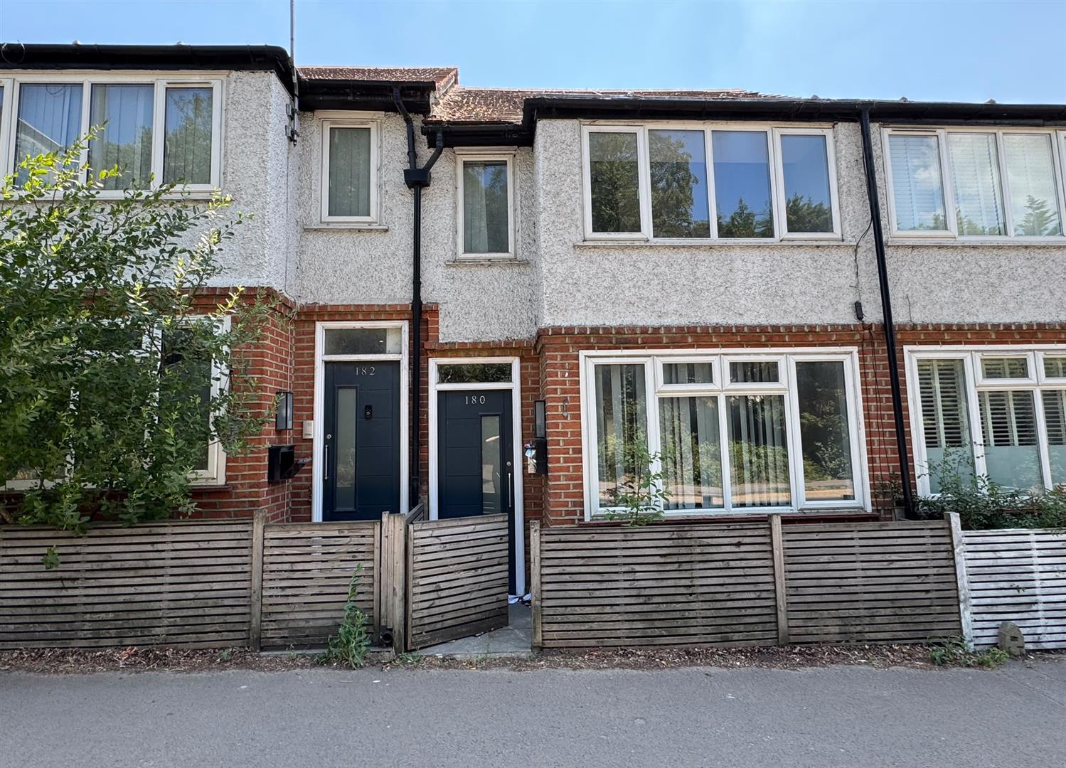 House Portsmouth Road in Elmbridge