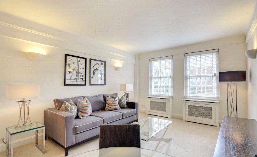 Flat Fulham Road in Greater London