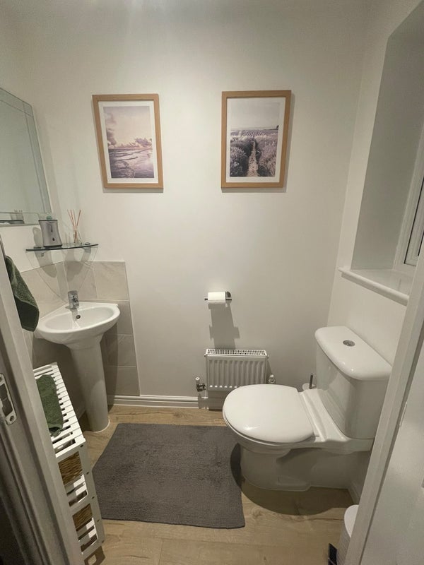 Room Beech Tree Avenue in Leeds