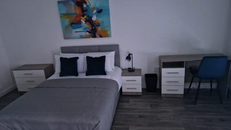Room Falstaff Crescent in Sheffield