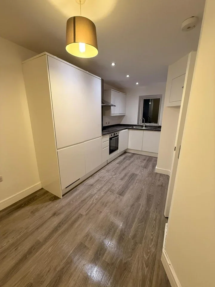Flat Upper Green Street in High Wycombe