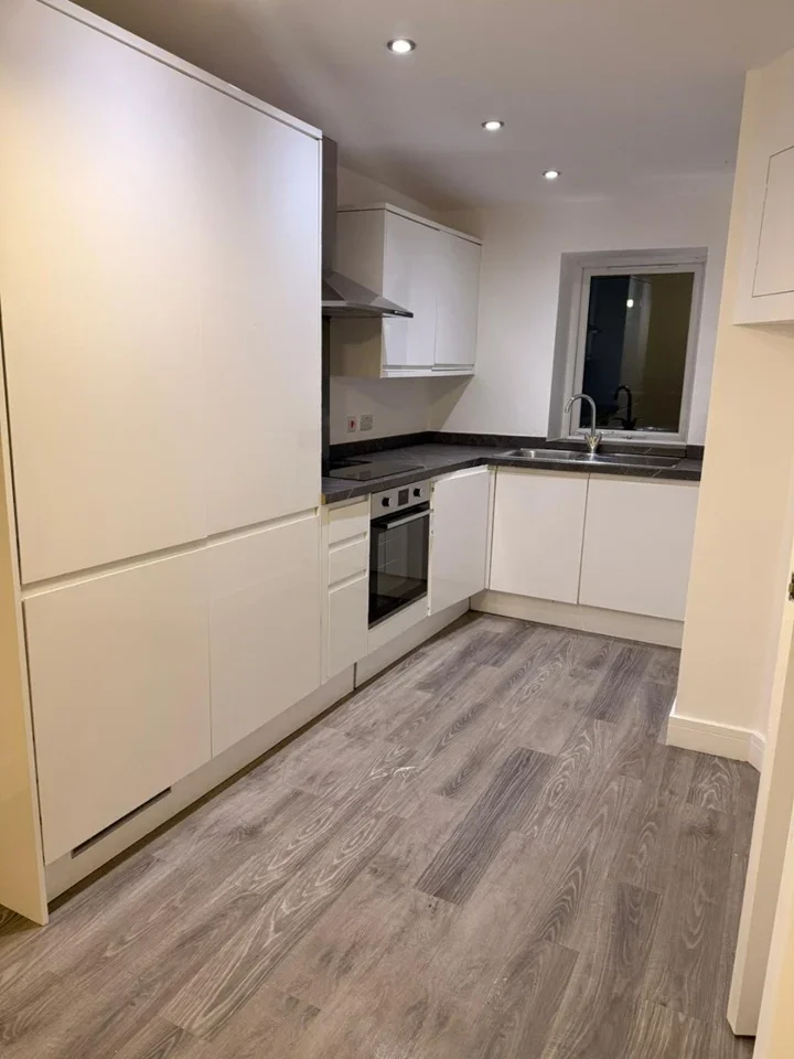Flat Upper Green Street in High Wycombe