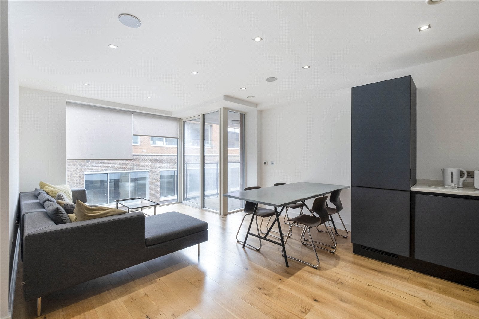 Flat Pear Tree Street in Greater London
