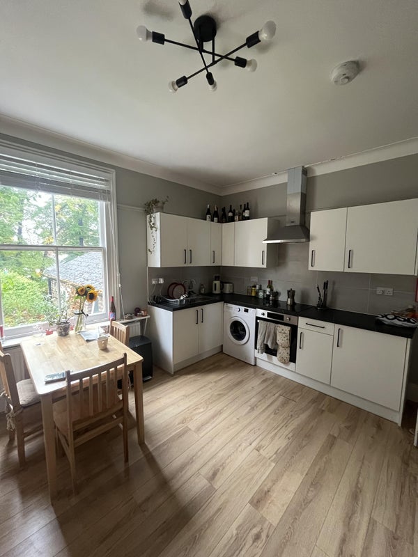 Room Tivoli Road in Greater London