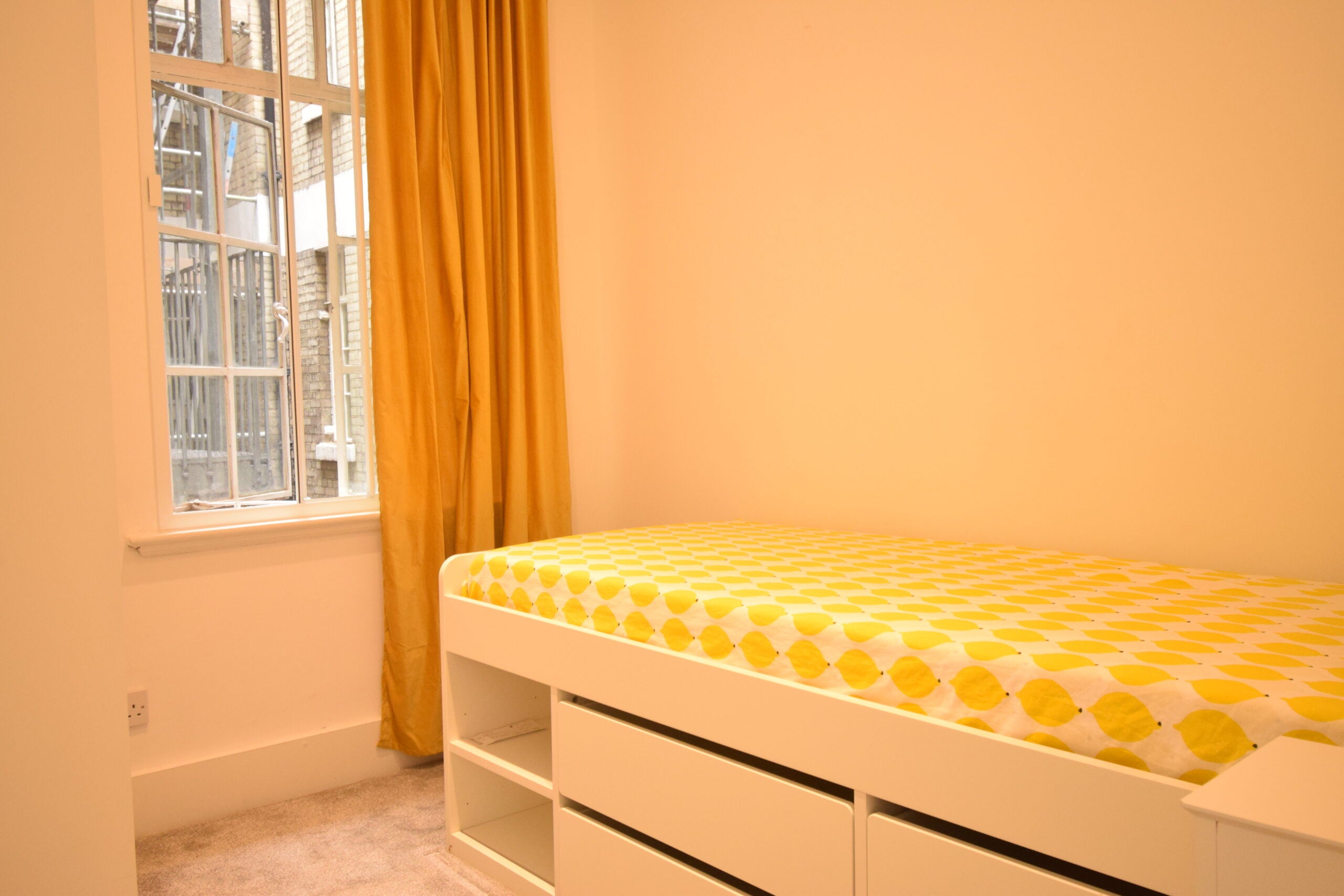 Flat Brompton Road in Greater London