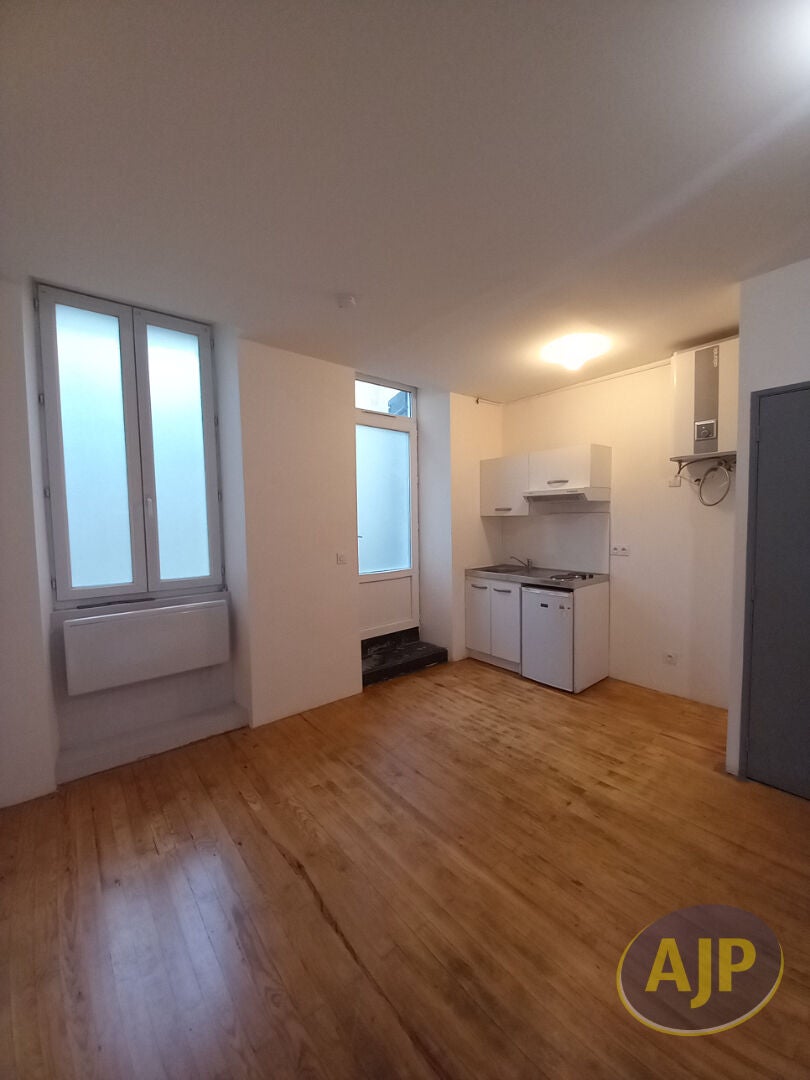 Appartement D 74 à Coulaures