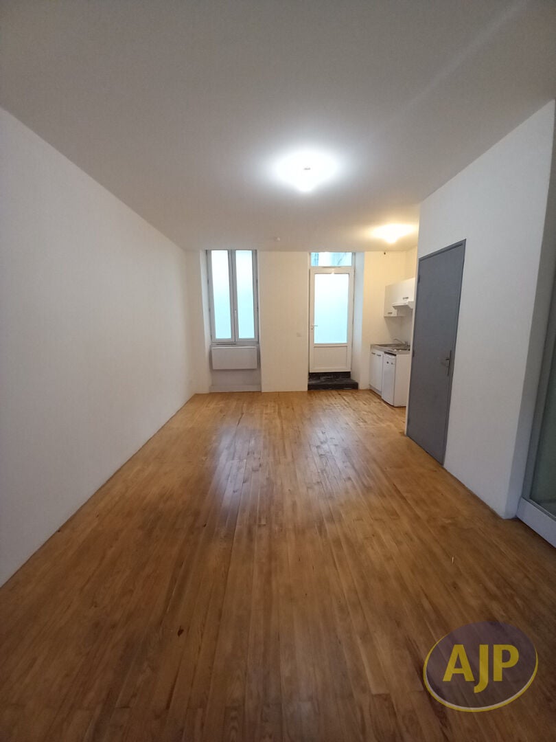 Appartement D 74 à Coulaures