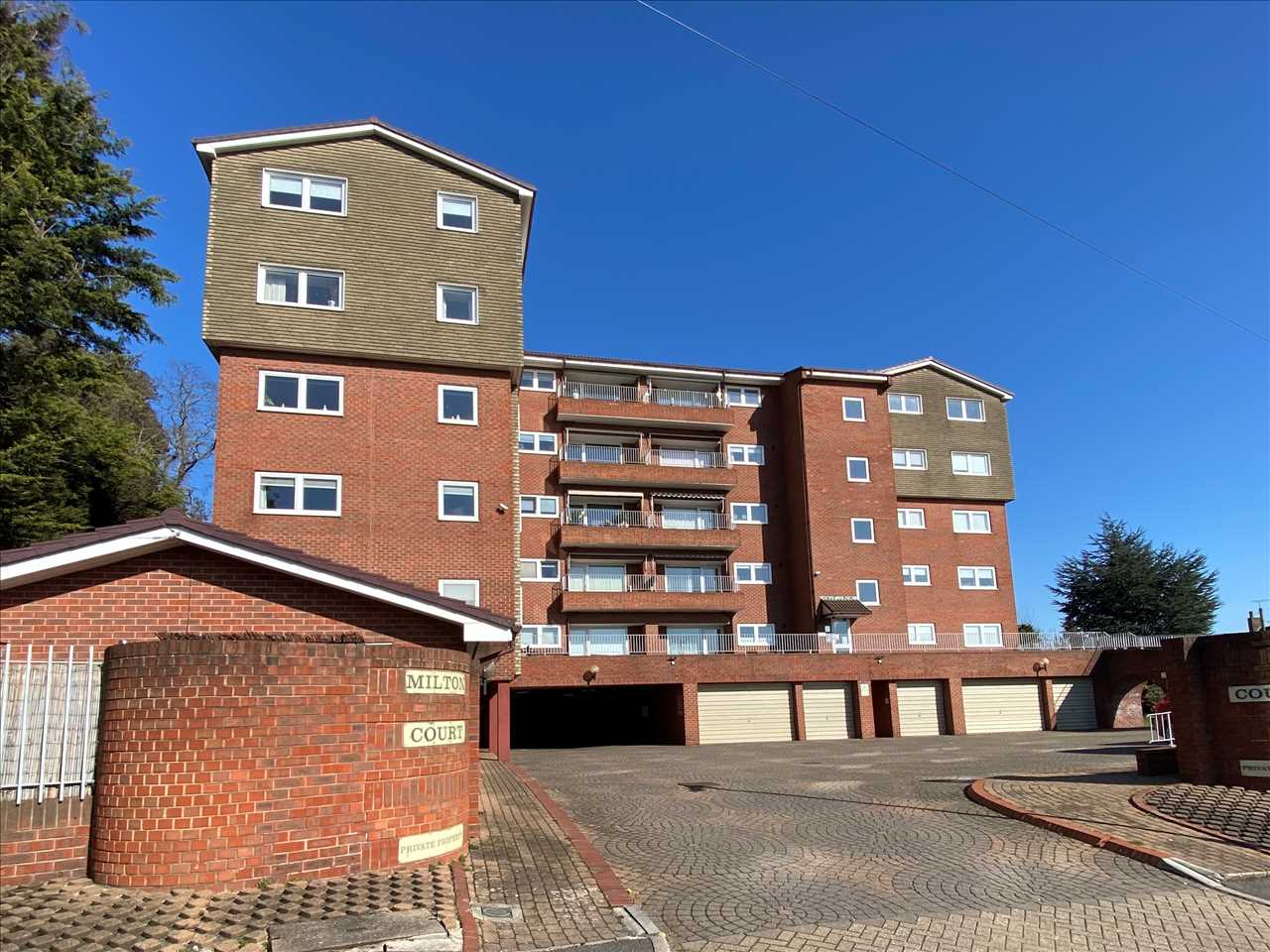 Flat Milton Court in Gravesham