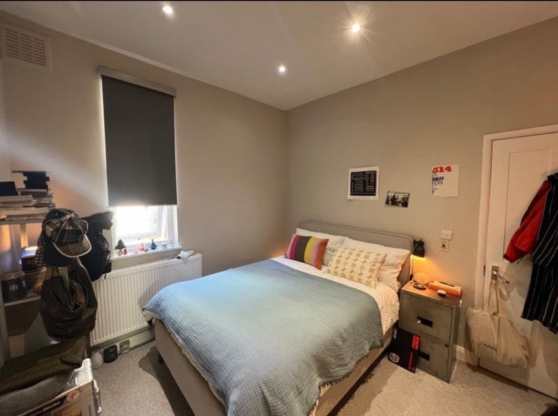 Room Lugard Road in Greater London