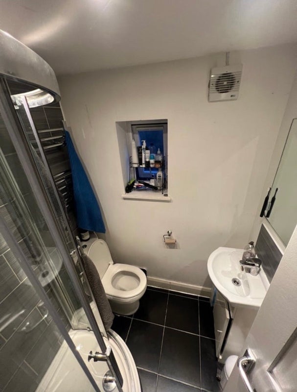 Room Lugard Road in Greater London