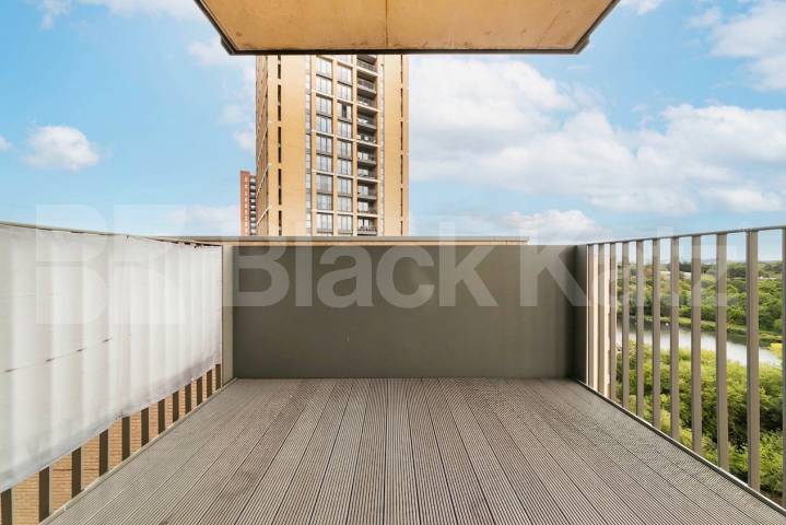 Flat Iverson Road in Greater London