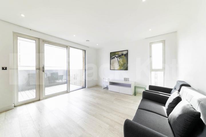 Flat Iverson Road in Greater London