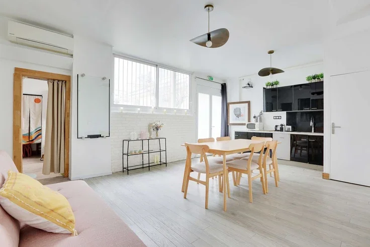Flat Rue de Charonne in Paris