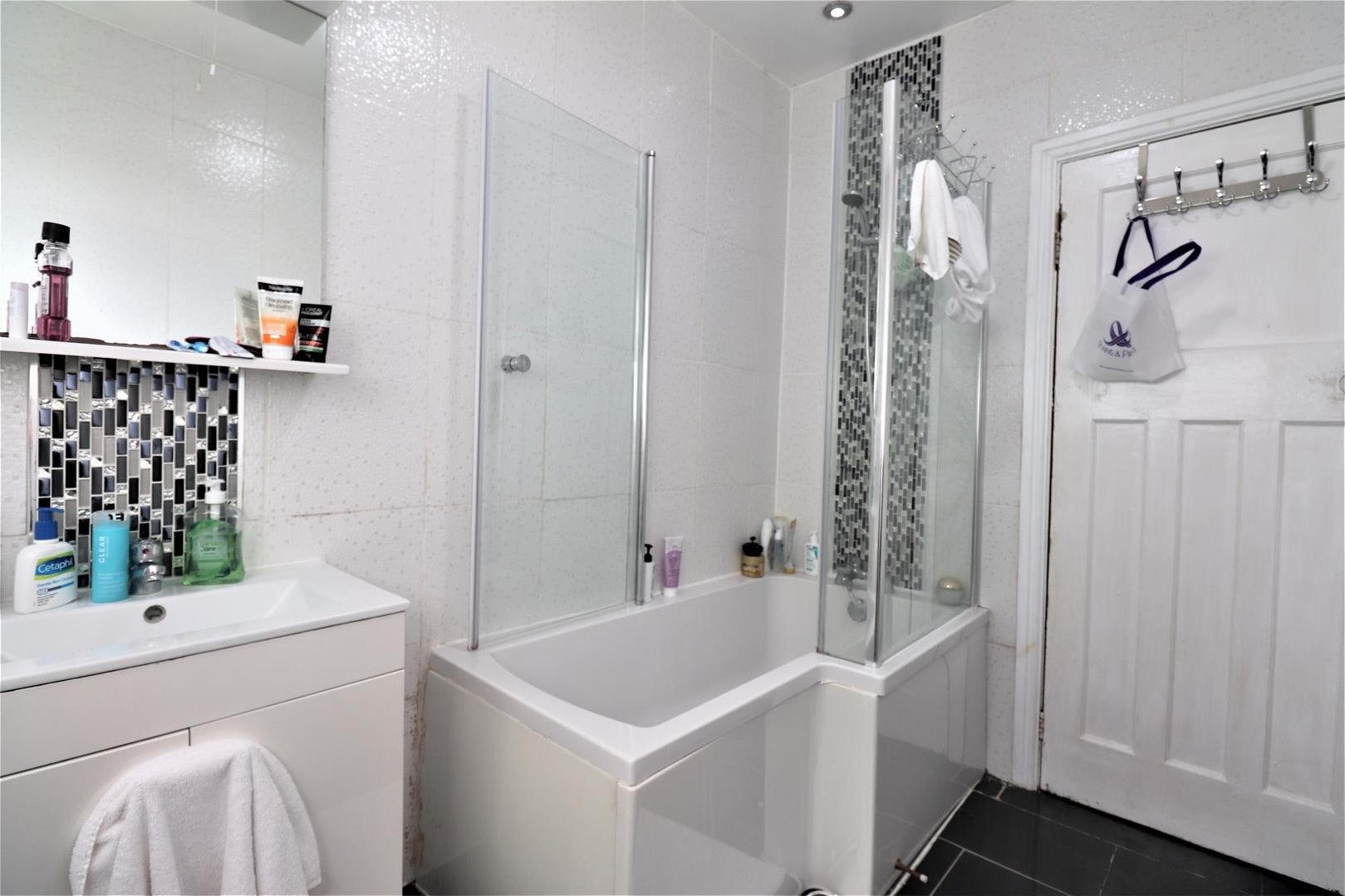 Room Woodleigh Avenue in Birmingham