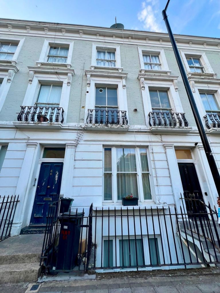 Flat Amberley Road in City of Westminster