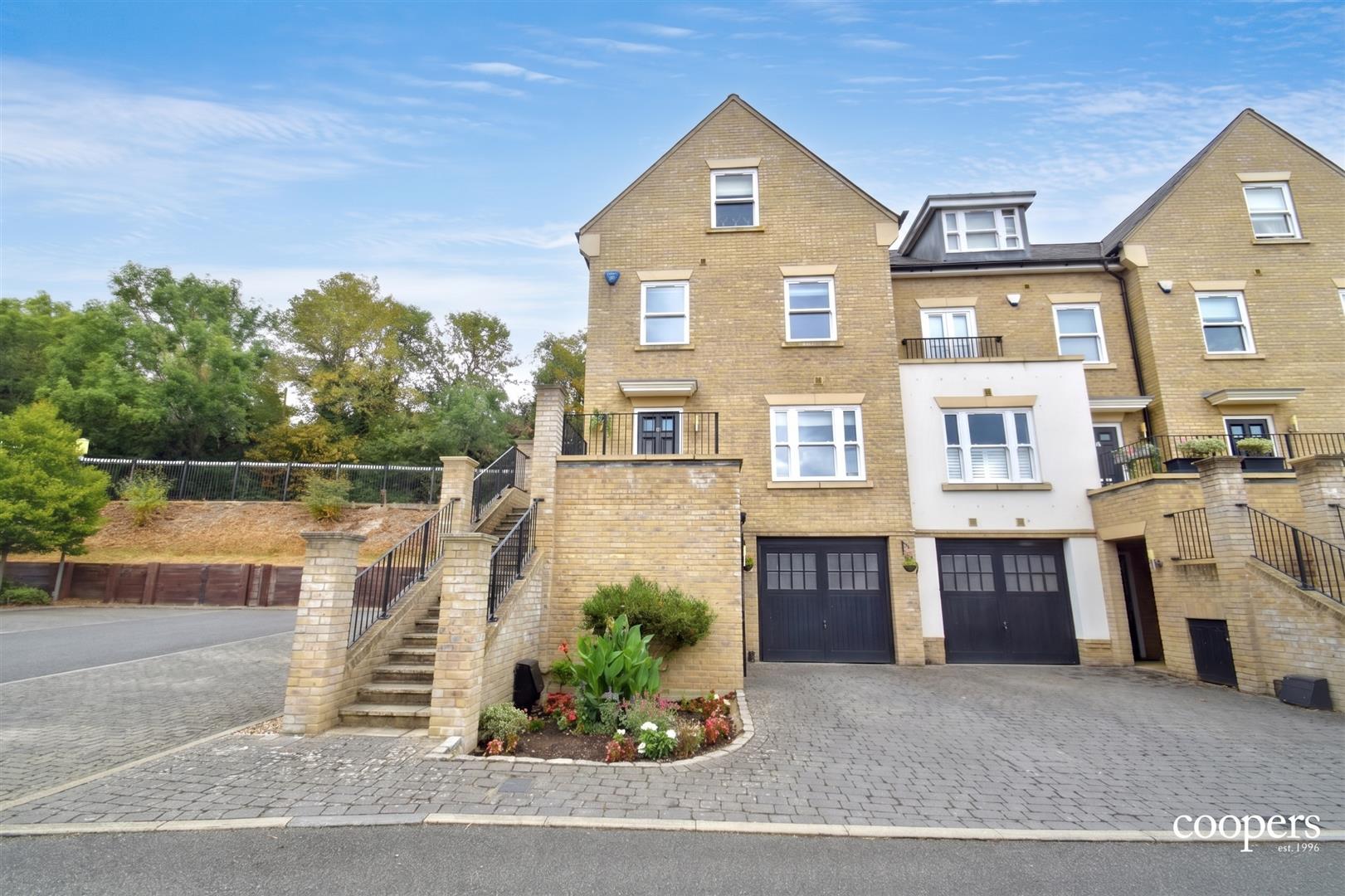 House Summerhouse Lane in Greater London