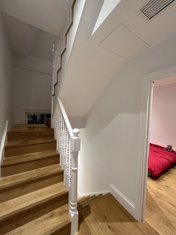 Room Chiswick High Road in Greater London