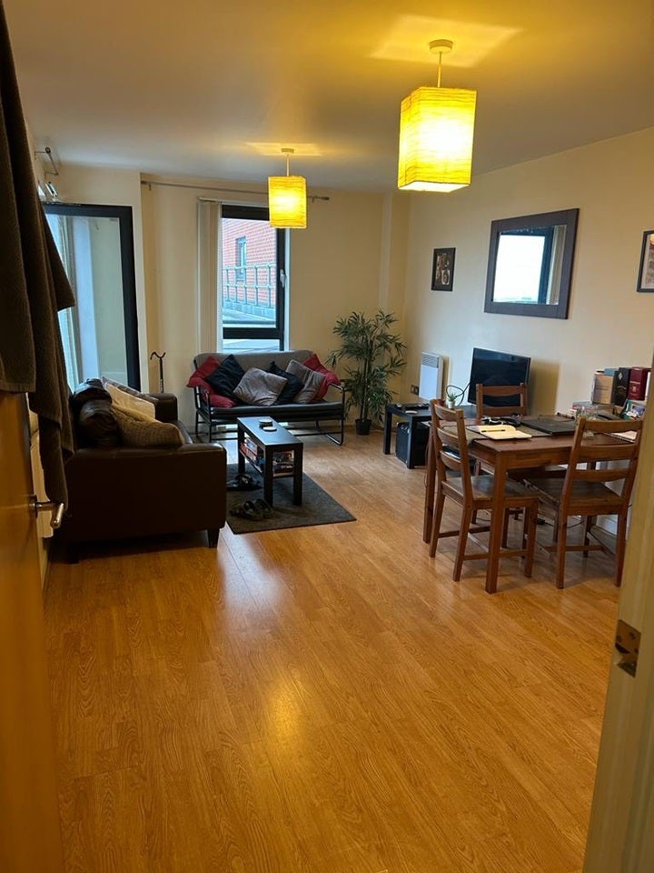 Flat Oliver Road in Greater London