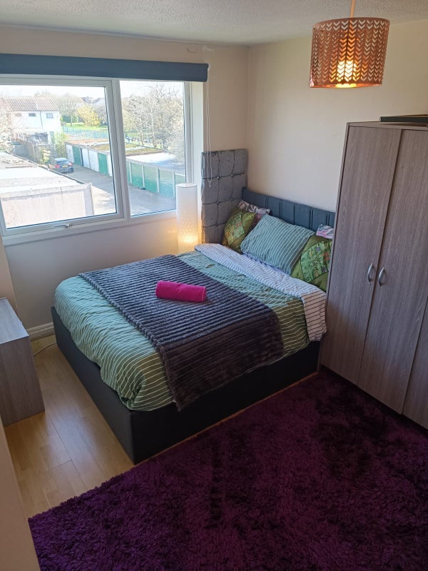 Room Violet Close in Chelmsford