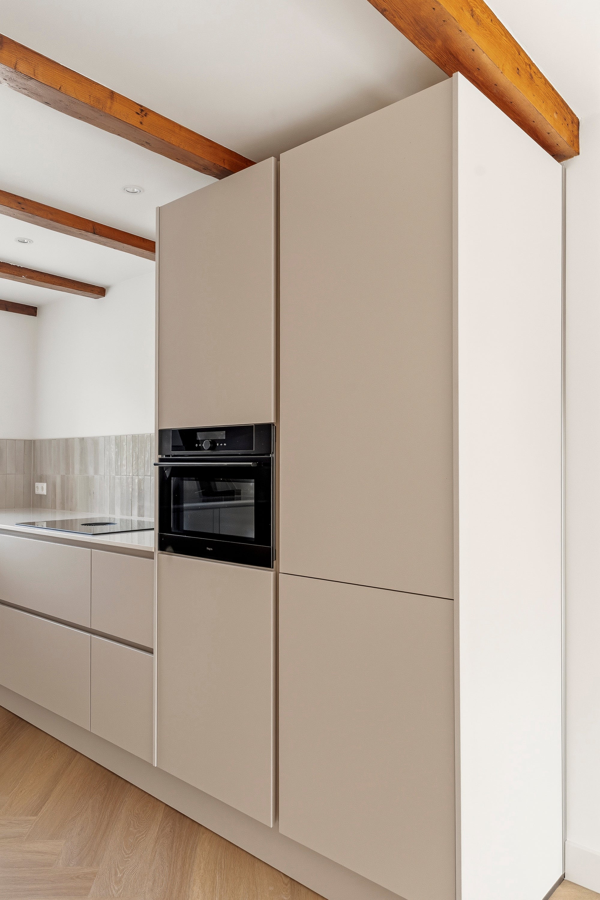 Appartement te huur: Haarlemmerstraat, Amsterdam