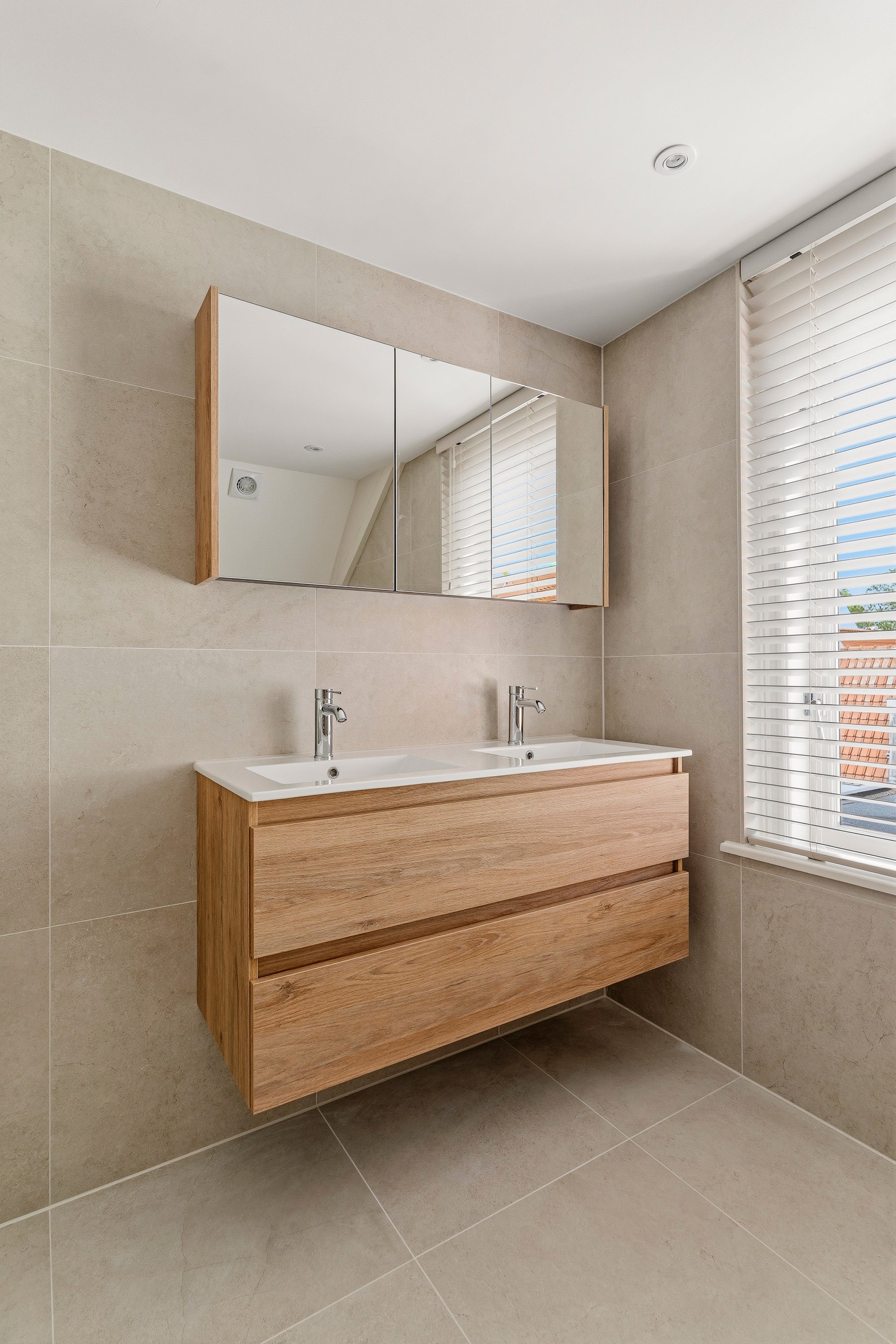 Appartement te huur: Haarlemmerstraat, Amsterdam