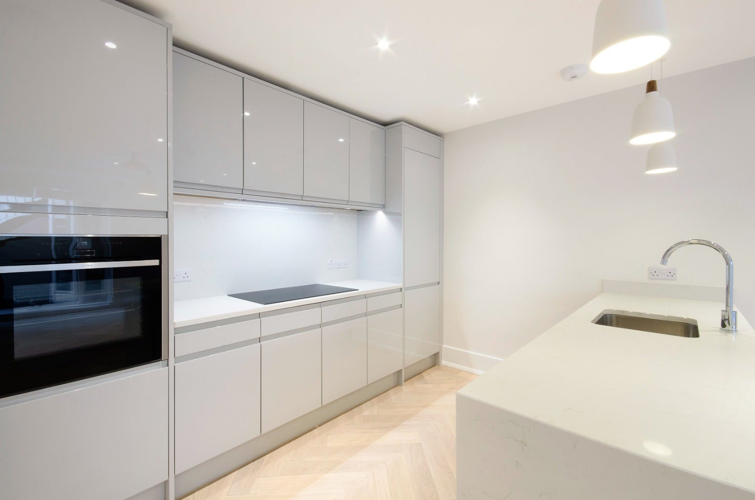 Flat Earlham Street in Greater London