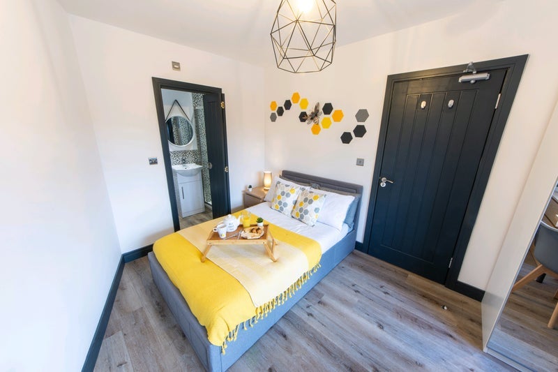Room Hollinwood Avenue in Failsworth