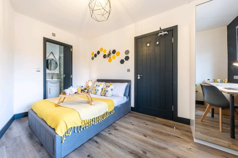 Room Hollinwood Avenue in Failsworth