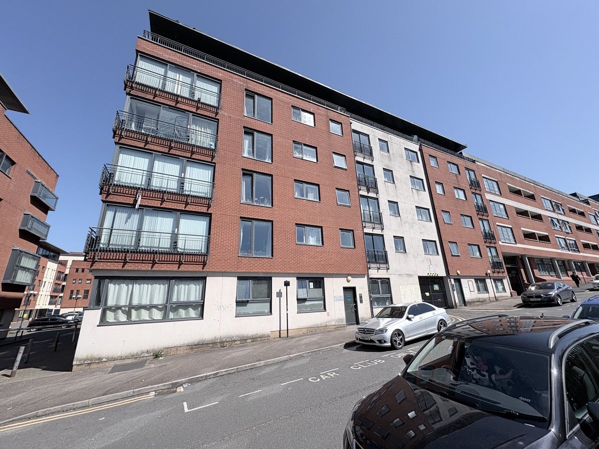 Flat Rea Place in Birmingham