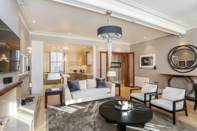 Flat Ovington Gardens in London